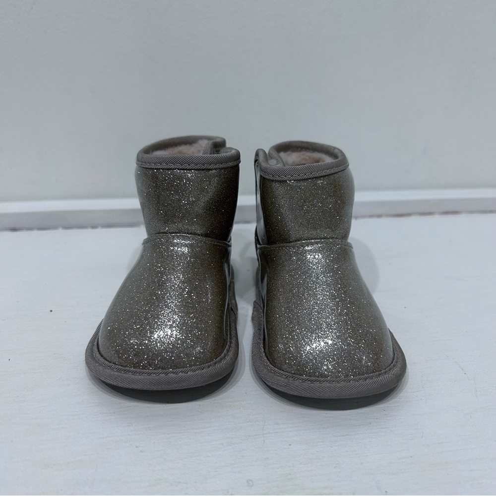 Children’s Place‎ Sparkly Gold Infant Boots Size 6-12 months